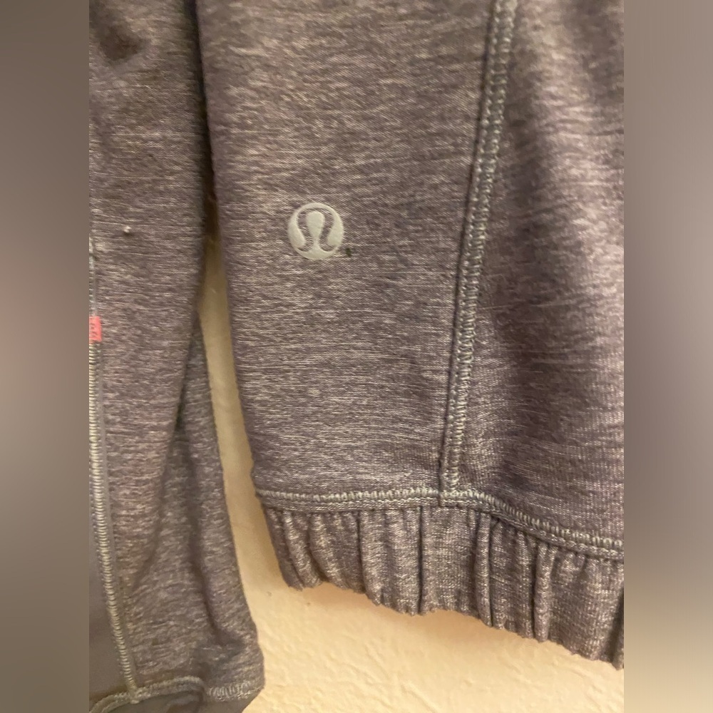 Lululemon sweater - Picture 7 of 9